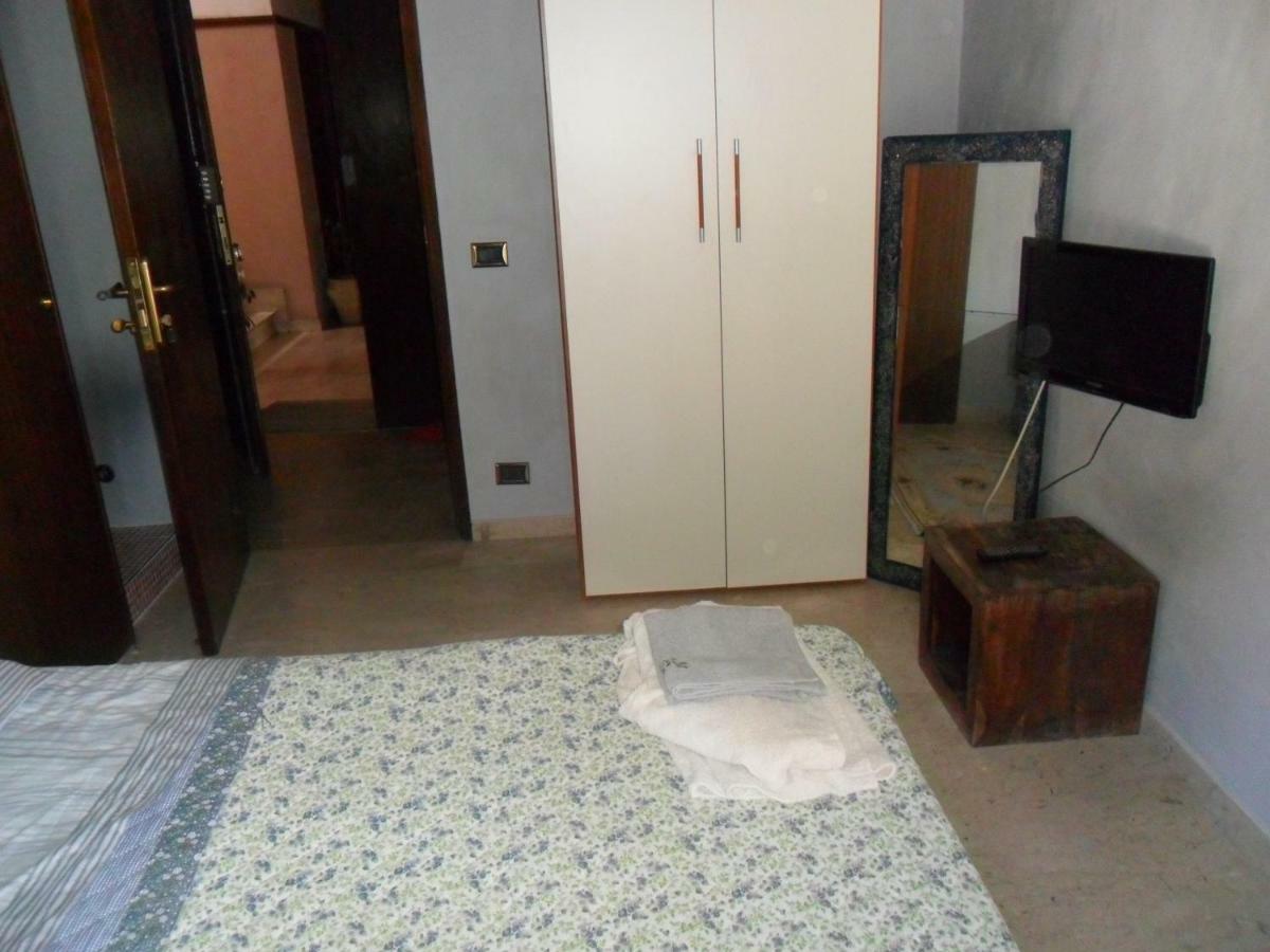 B&B Pinkhouse Milazzo Buitenkant foto